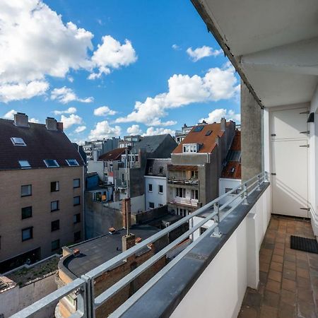 Modern Apartment With Free Parking Остенде Экстерьер фото