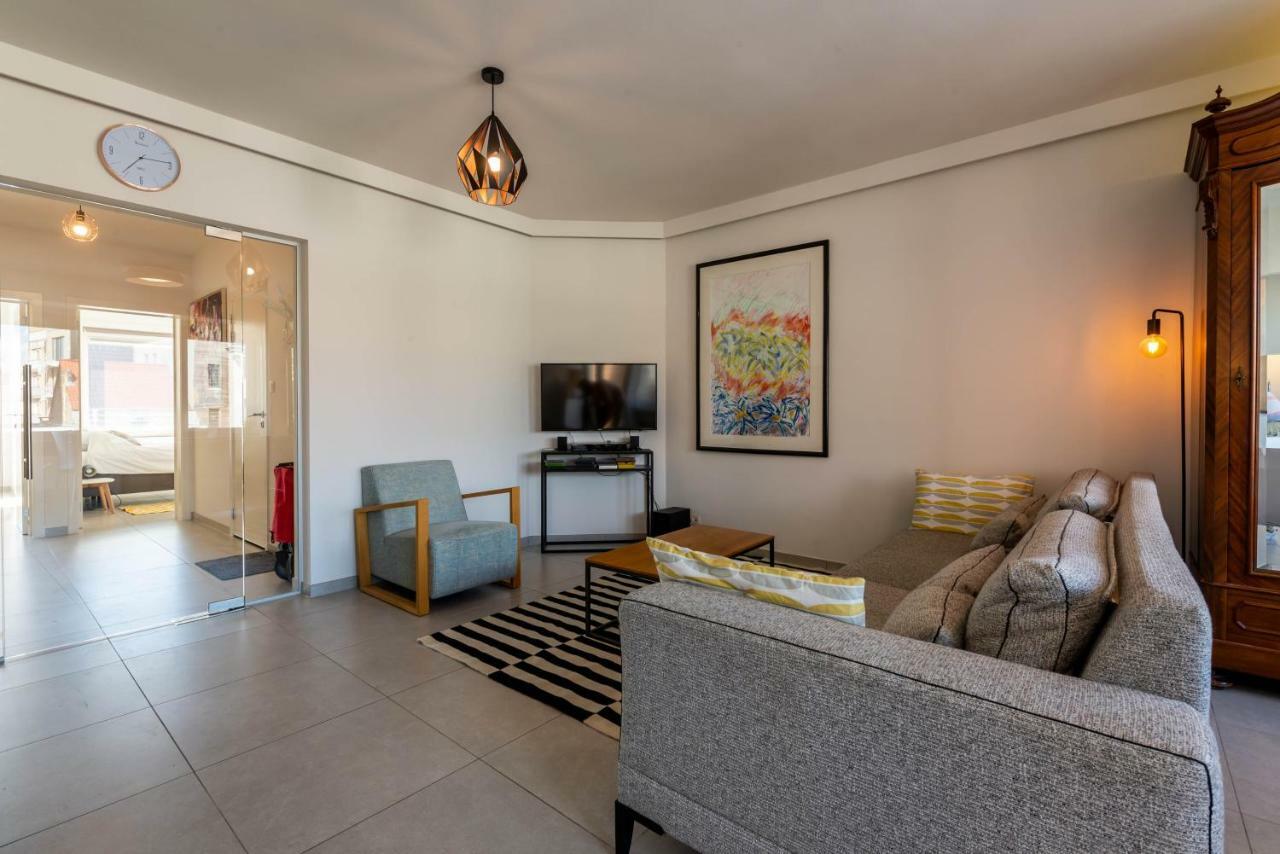 Modern Apartment With Free Parking Остенде Экстерьер фото