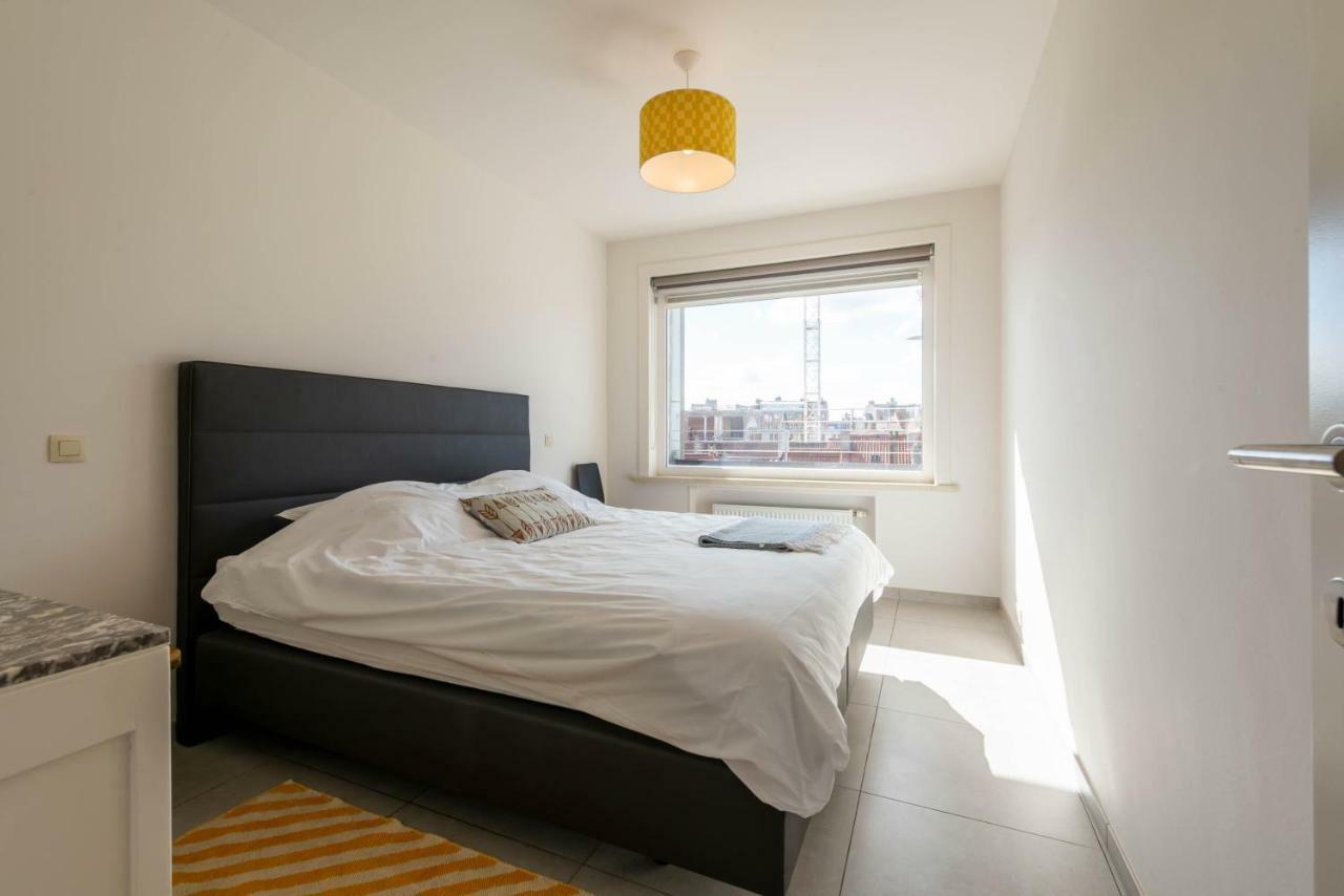Modern Apartment With Free Parking Остенде Экстерьер фото