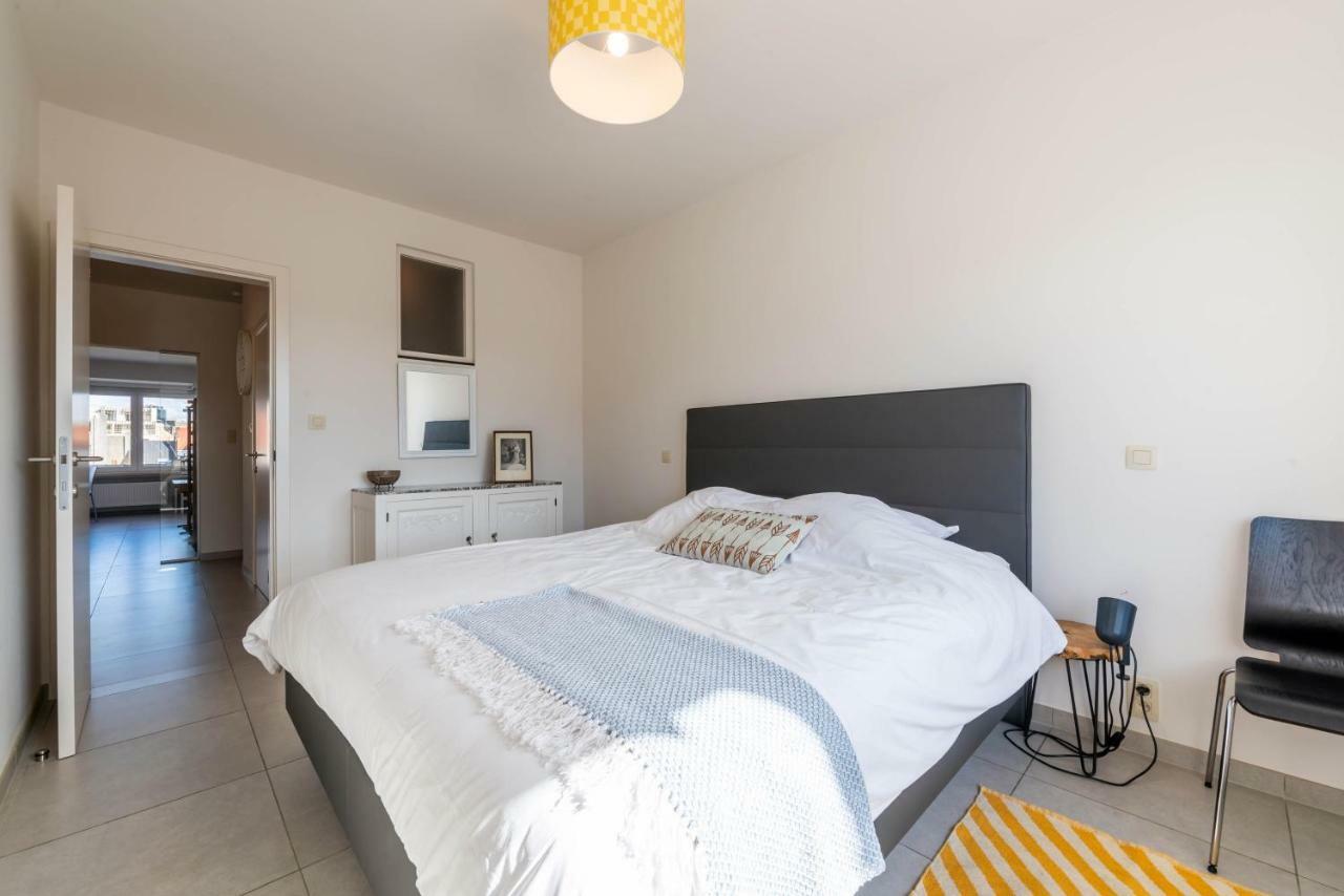 Modern Apartment With Free Parking Остенде Экстерьер фото