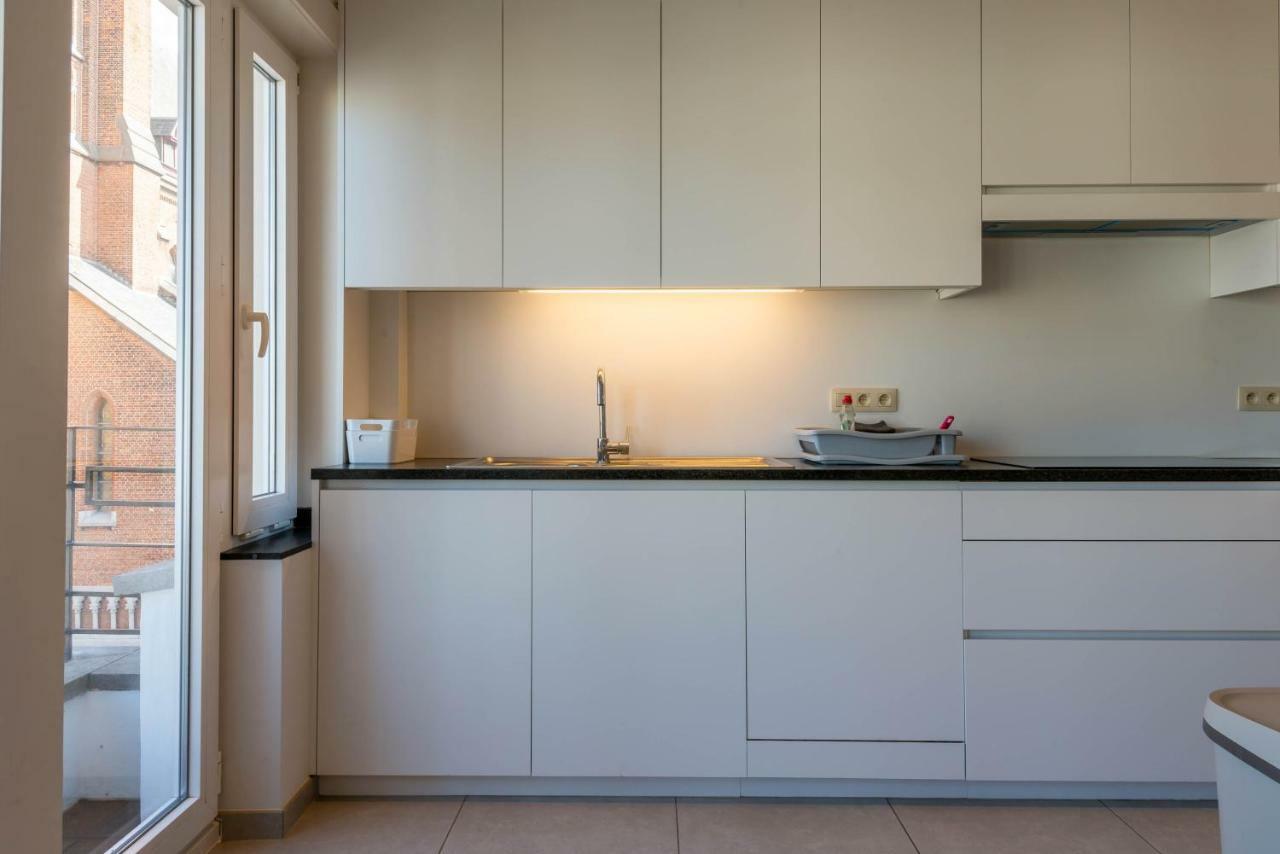 Modern Apartment With Free Parking Остенде Экстерьер фото