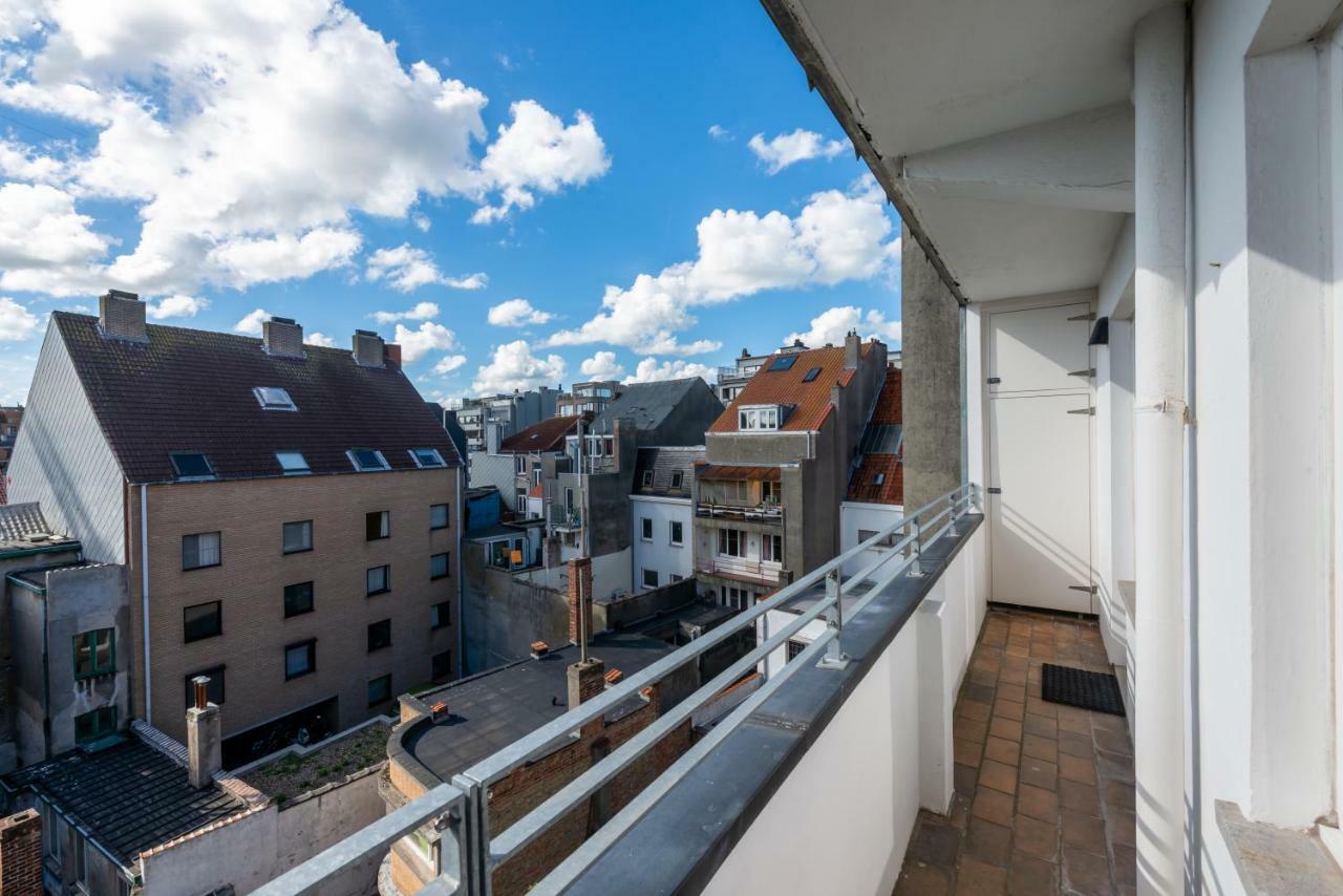 Modern Apartment With Free Parking Остенде Экстерьер фото